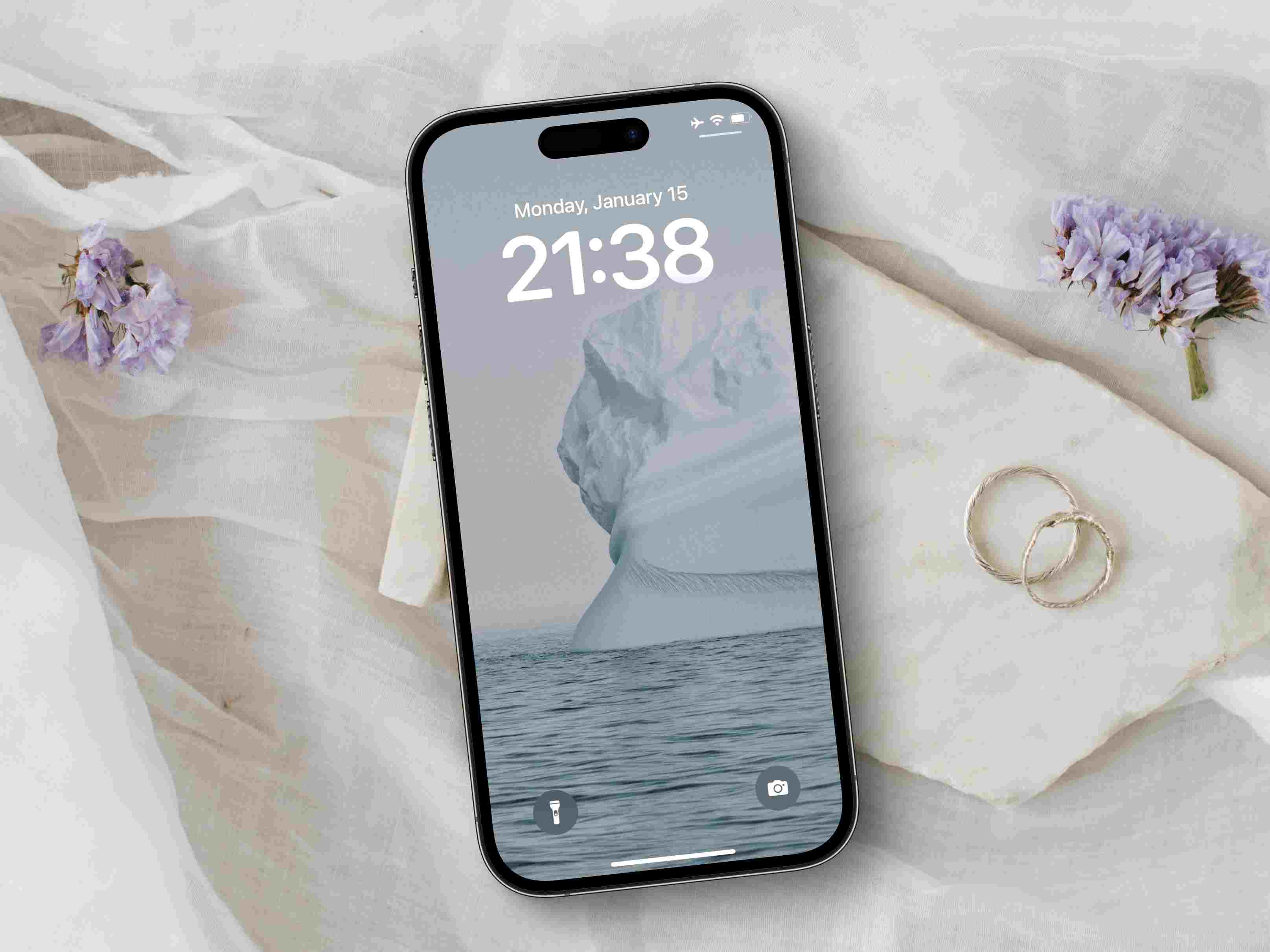 Reflection of Iceberg Wallpaper Download 4k